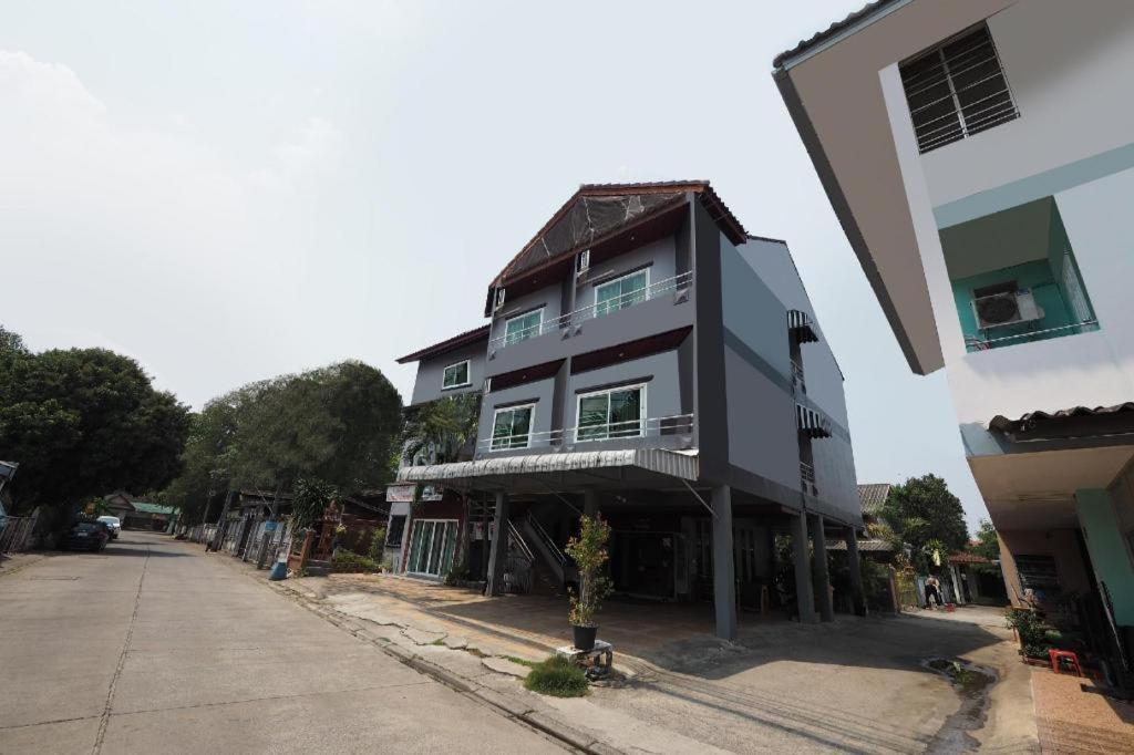 Bannsawasdee Aparthotel Chiang Rai Exterior foto